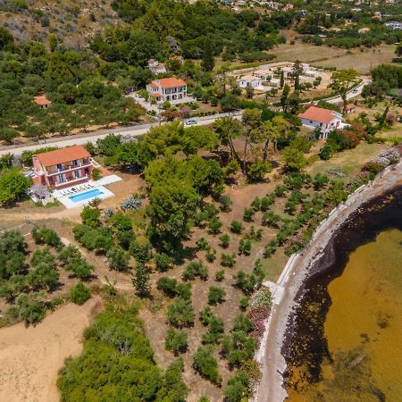 Villa Ostria Lixouri Exteriör bild