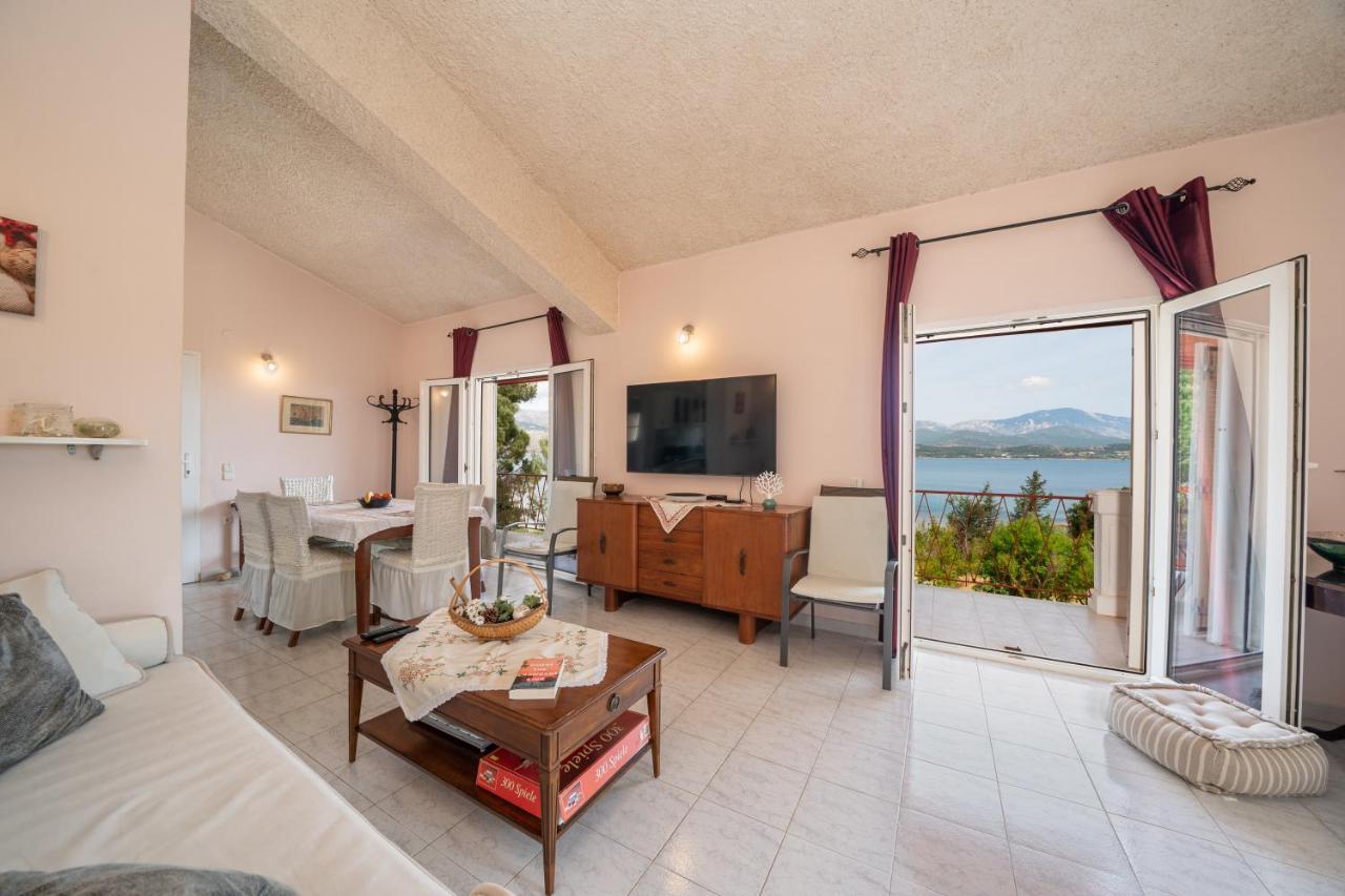Villa Ostria Lixouri Exteriör bild