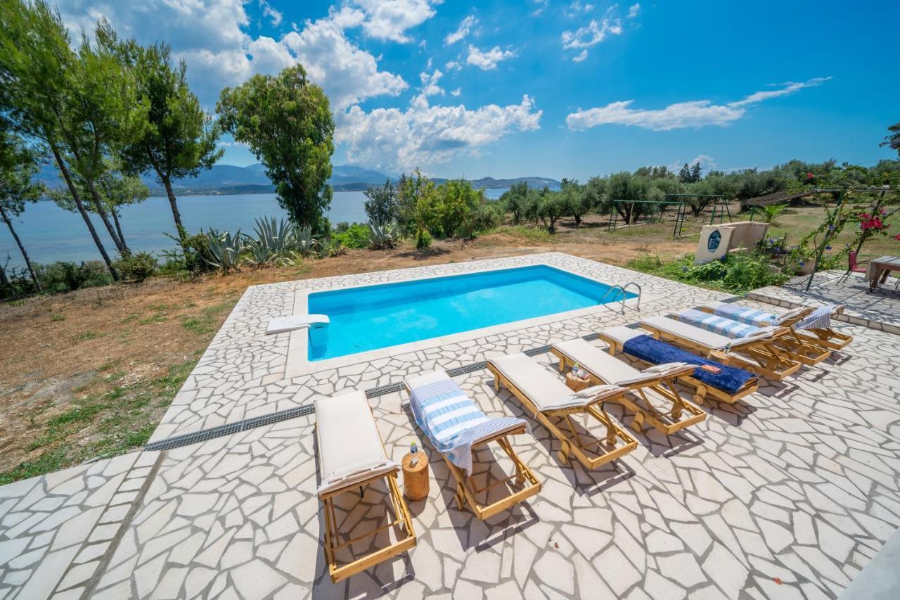 Villa Ostria Lixouri Exteriör bild