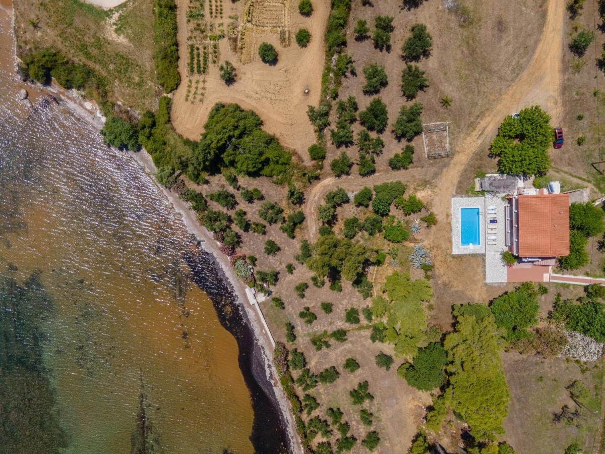 Villa Ostria Lixouri Exteriör bild