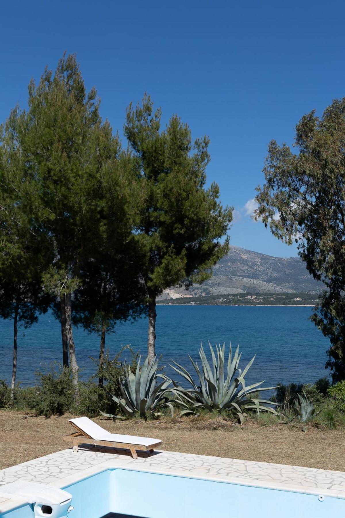 Villa Ostria Lixouri Exteriör bild