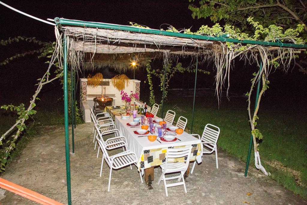 Villa Ostria Lixouri Exteriör bild
